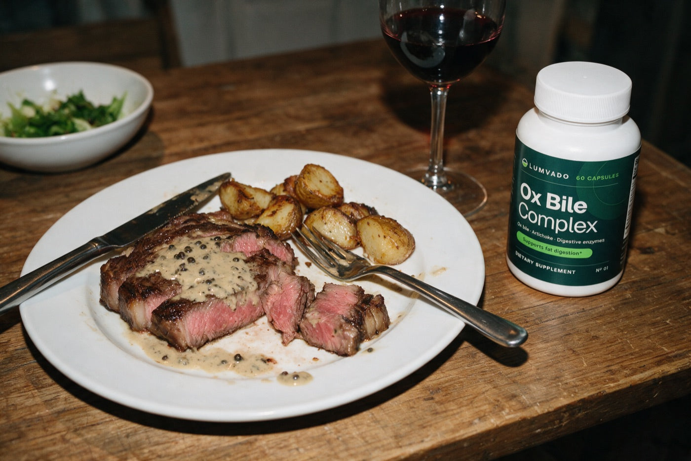 Steak night at home with the Lumvado bottle